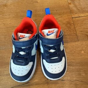 Nike toddler sneakers size 7C